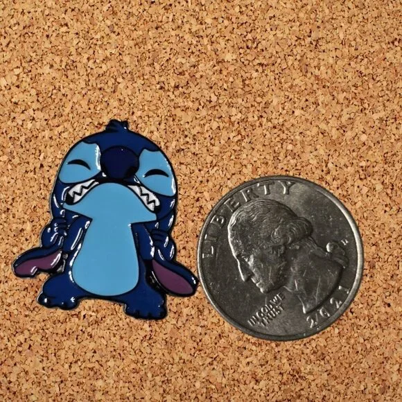 Stitch Enamel Pin - Picture 2 of 3
